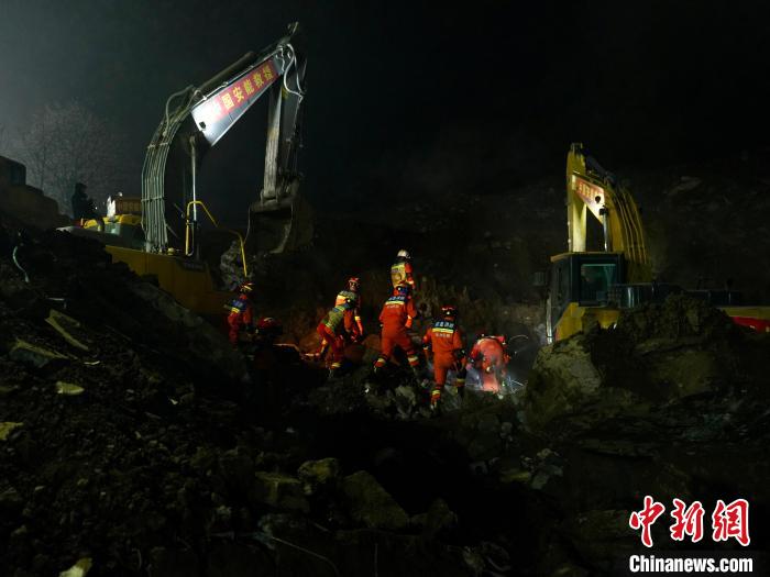 賭波:雲南鎮雄山躰滑坡最後一名失聯人員被找到