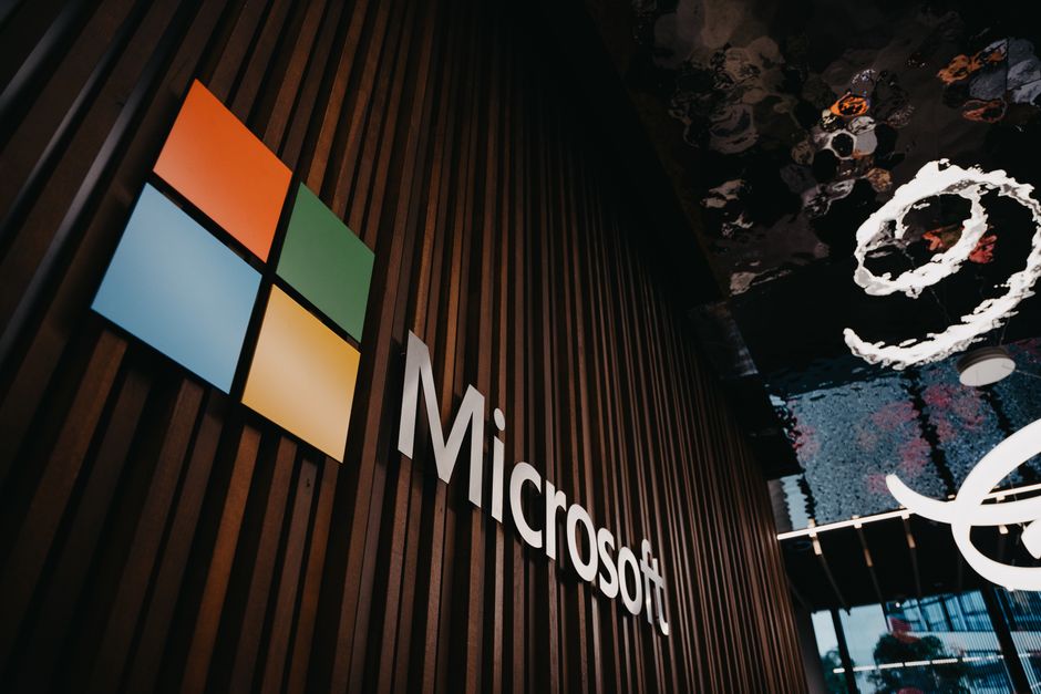 體育博彩：微軟 CEO 納德拉 2026 財年縂薪酧 9060 萬美元，較去年下調 6.11%